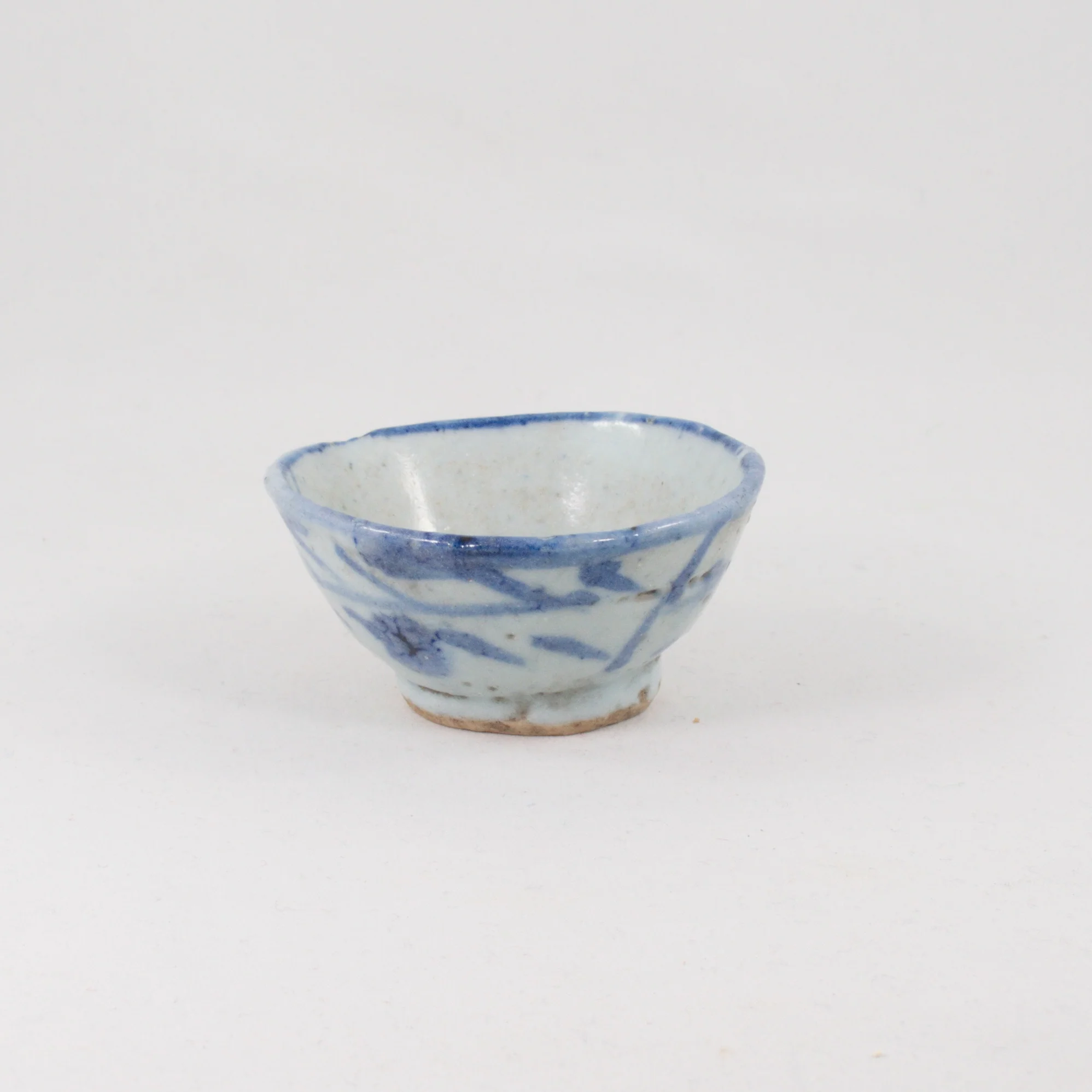 Antique Porcelain Blue And White Grass Pattern Tea Cup€59.95Tea CupsmySiteTEAWAVYTEAWAVY