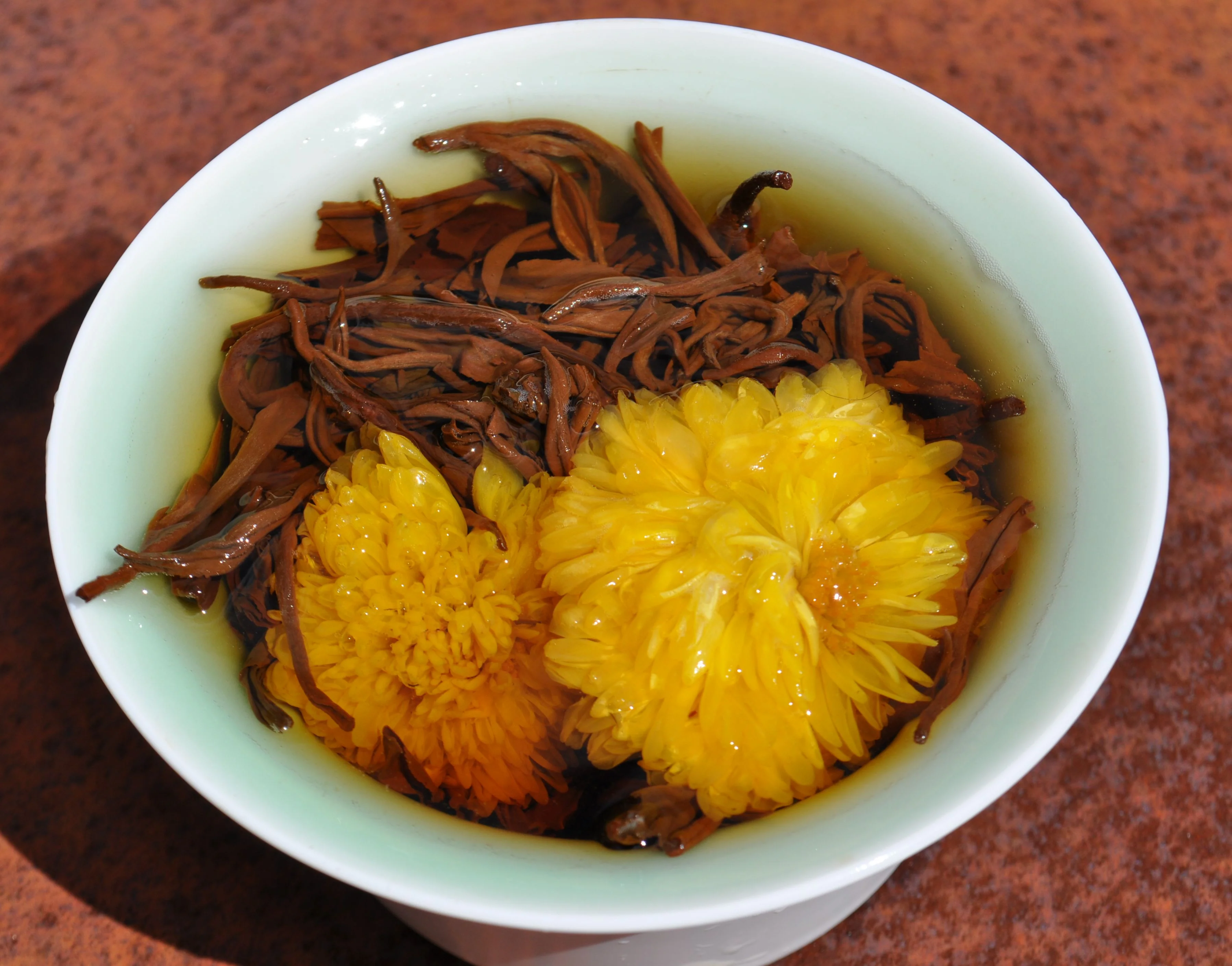 Royal Chrysanthemum and Big Snow Mountain Black Tea Dragon Ball€2.50Black TeamySiteTEAWAVYTEAWAVY