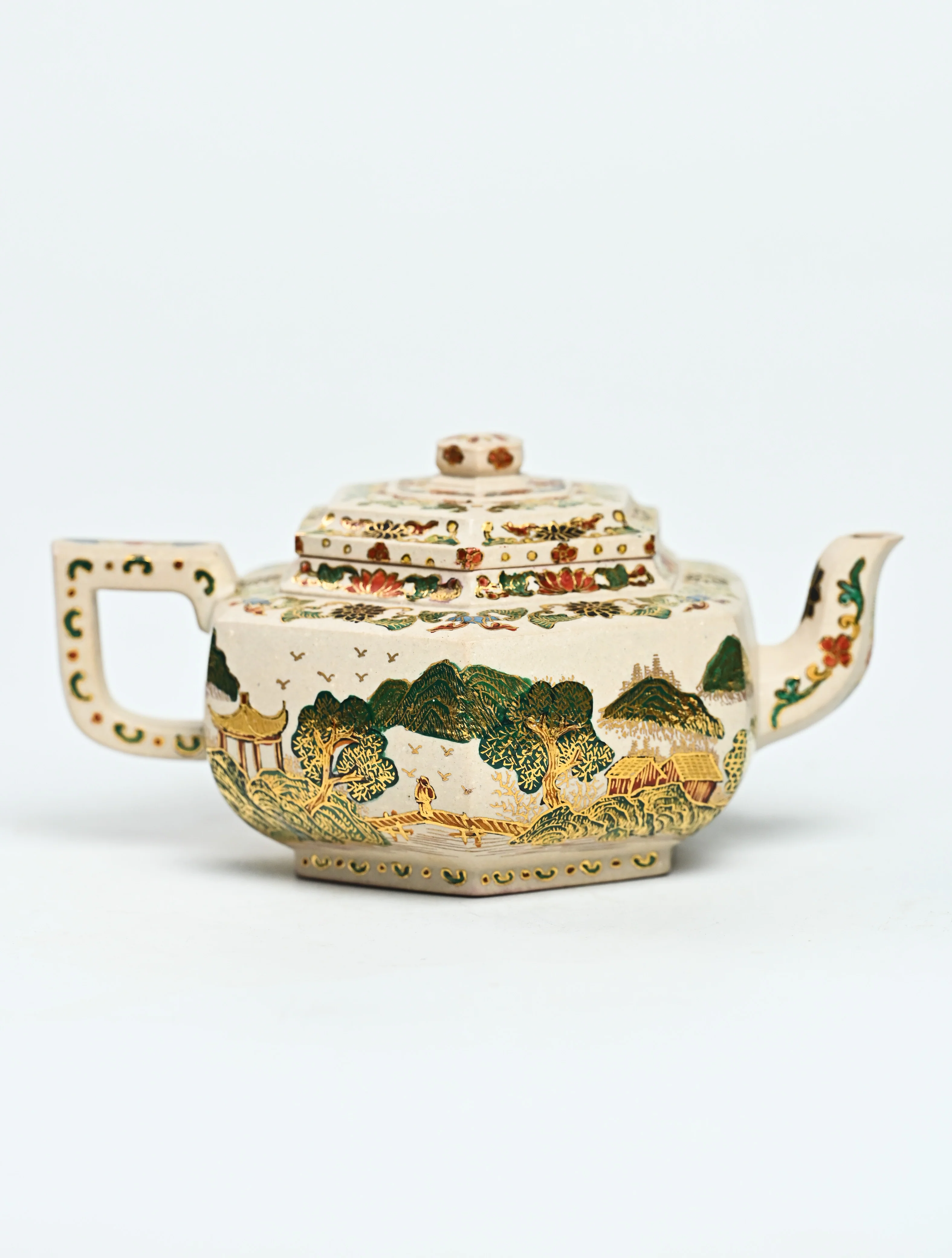 Snowflake Yixing Teapot€490.00TeapotmySiteTEAWAVYTEAWAVY