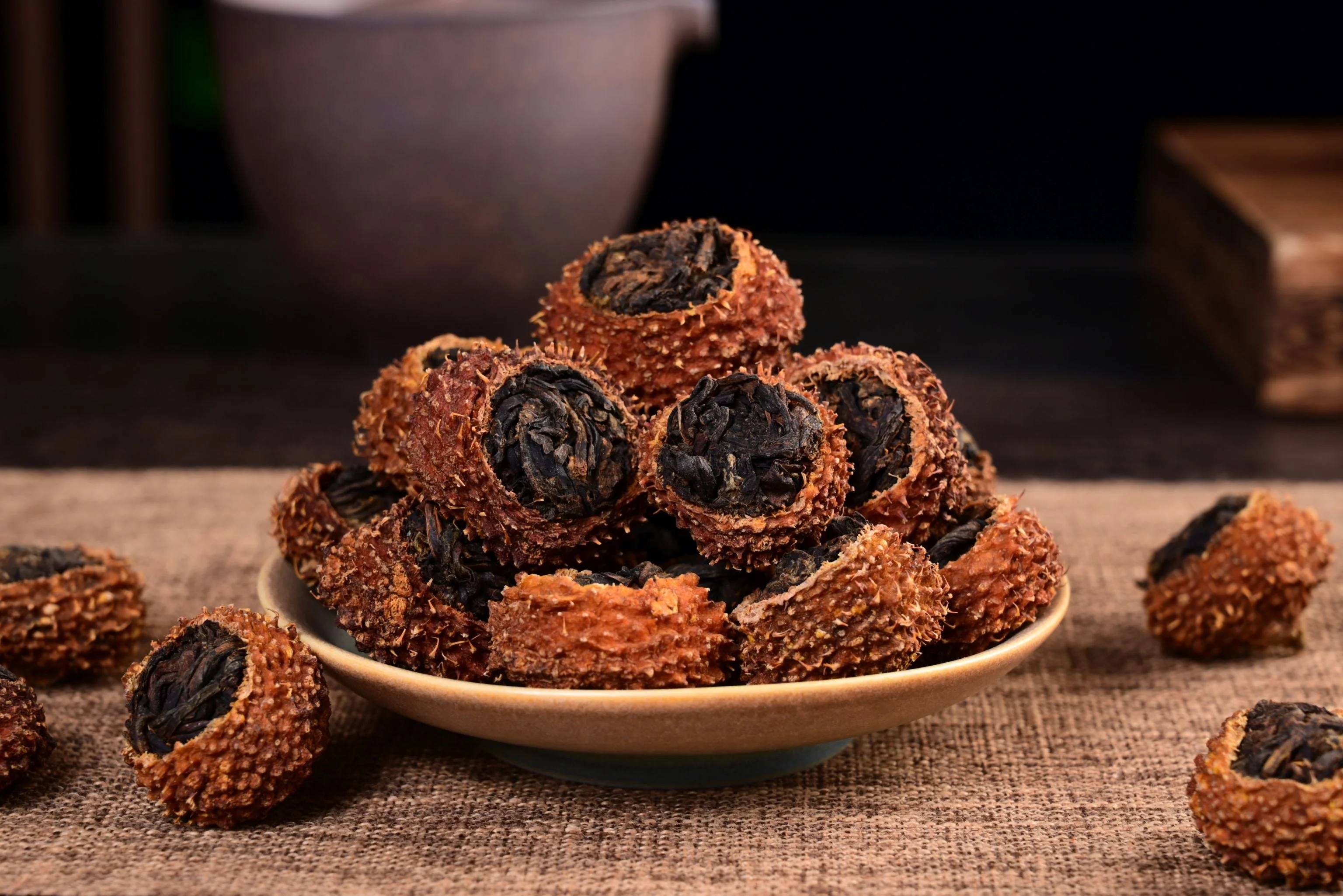 Jinggu “Chestnut Rose” Stuffed Black Tea€8.75Black TeamySiteTEAWAVYTEAWAVY