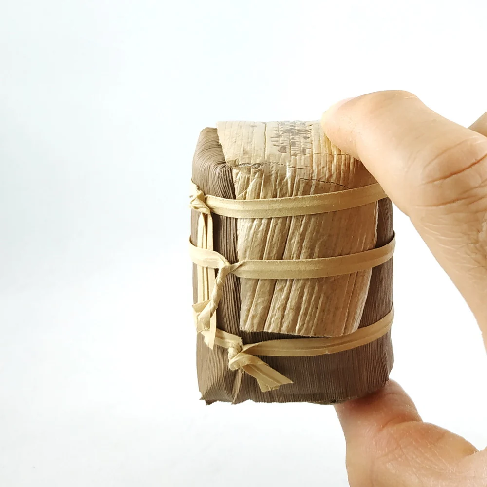 2017 Yiwu Big Tree Miniature Tea Cakes, (Raw/Sheng)€29.95Pu-erh TeamySiteTEAWAVYTEAWAVY
