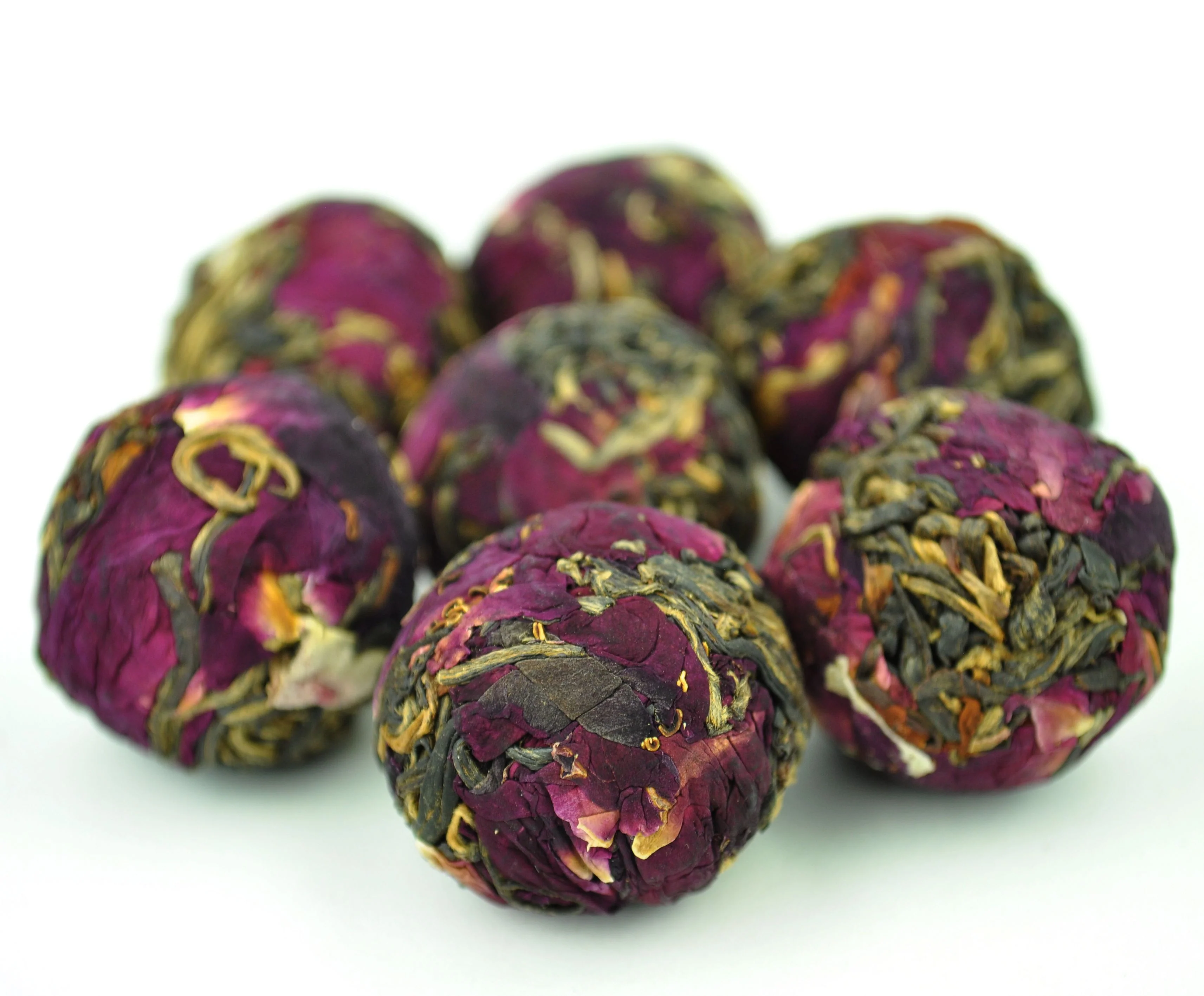 Yunnan Rose Flowers and Big Snow Mountain Black Tea Dragon Ball€3.00Black TeamySiteTEAWAVYTEAWAVY